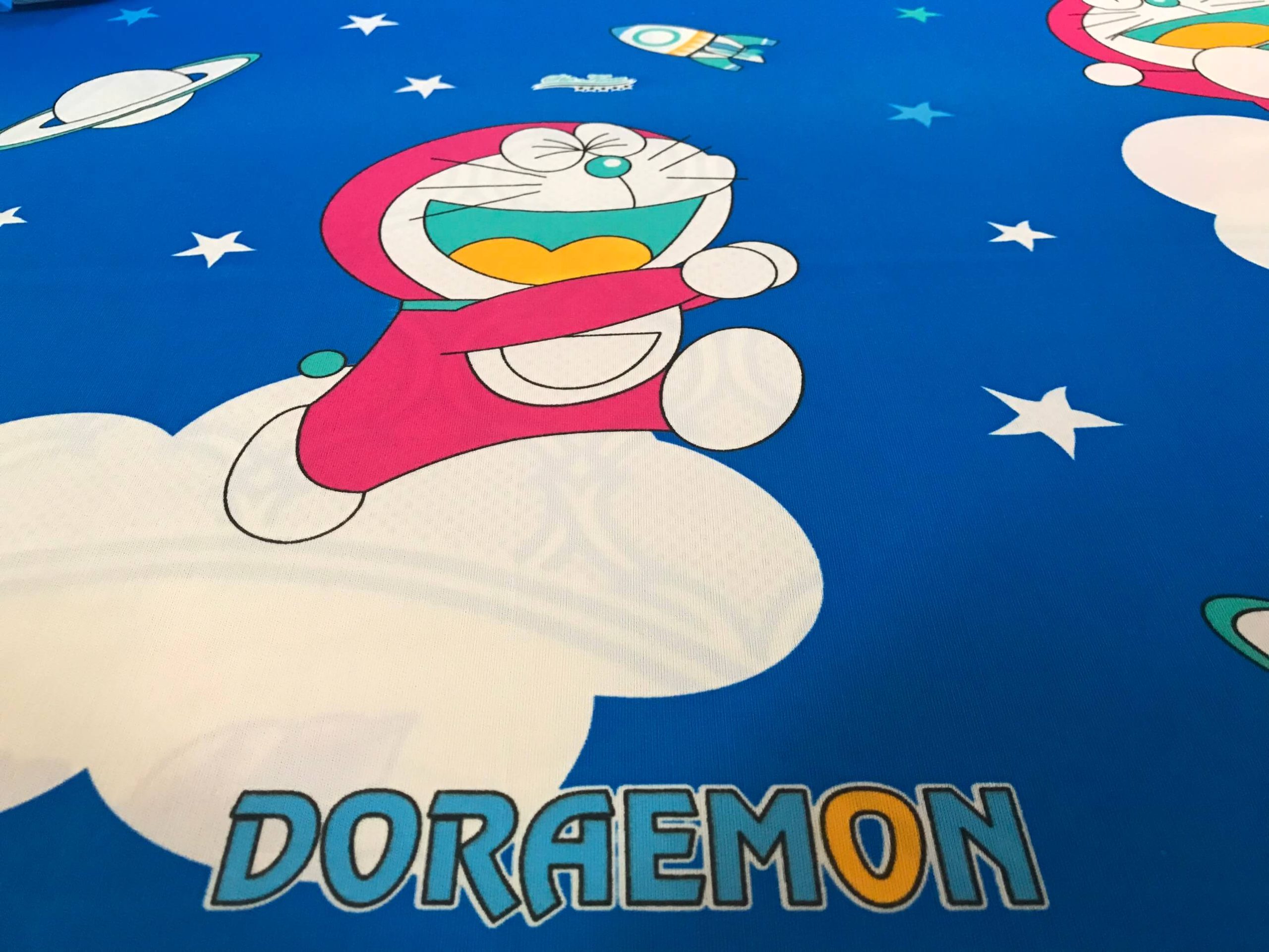 Bộ ga gối thun lạnh xanh Doraemon xanh dẽ thương M8